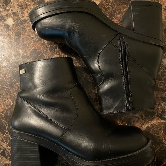 FALL/WINTER EVERDAY BOOTS - Picture 1 of 2